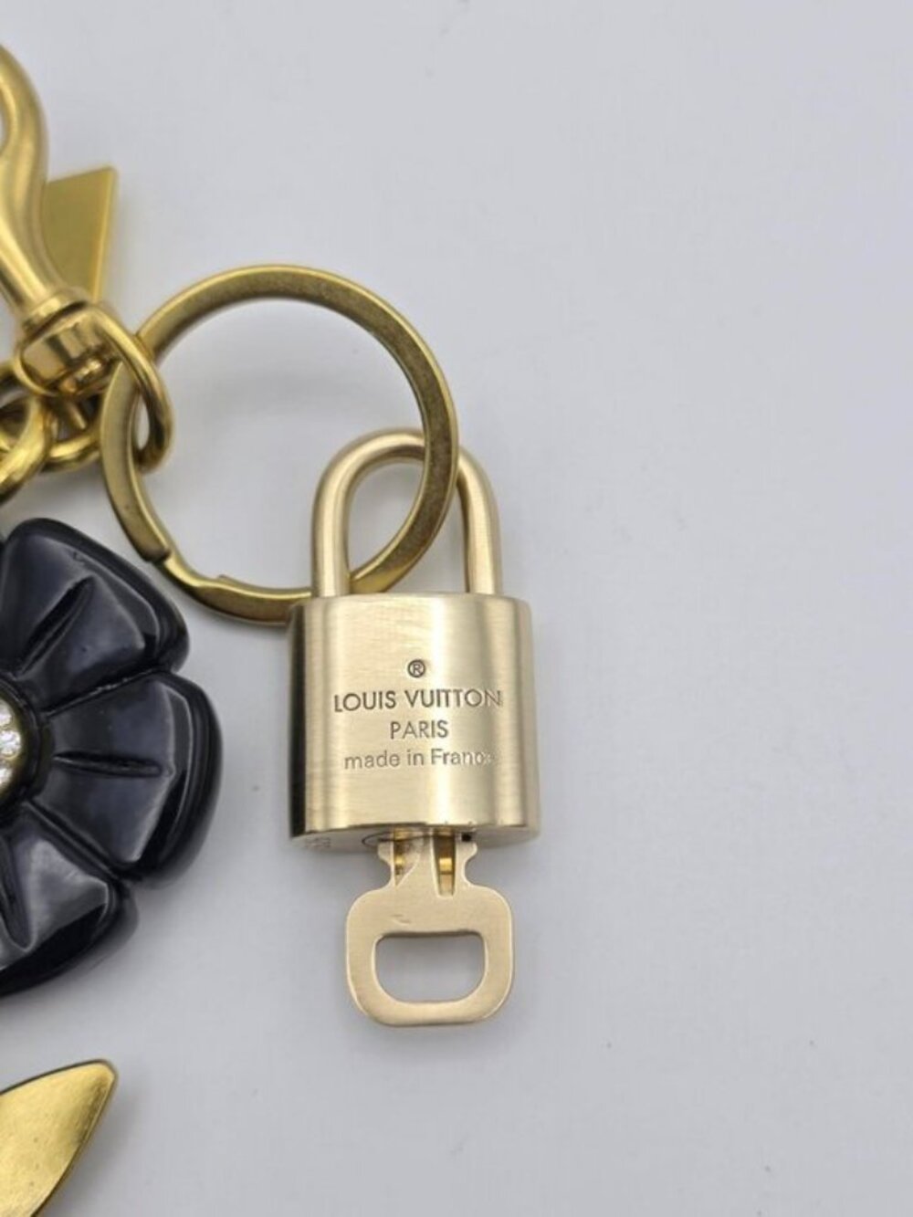 Authentic Louis Vuitton Padlock Gold🔒Key Set + Unbranded Flower Keychain Charm - Picture 6 of 8